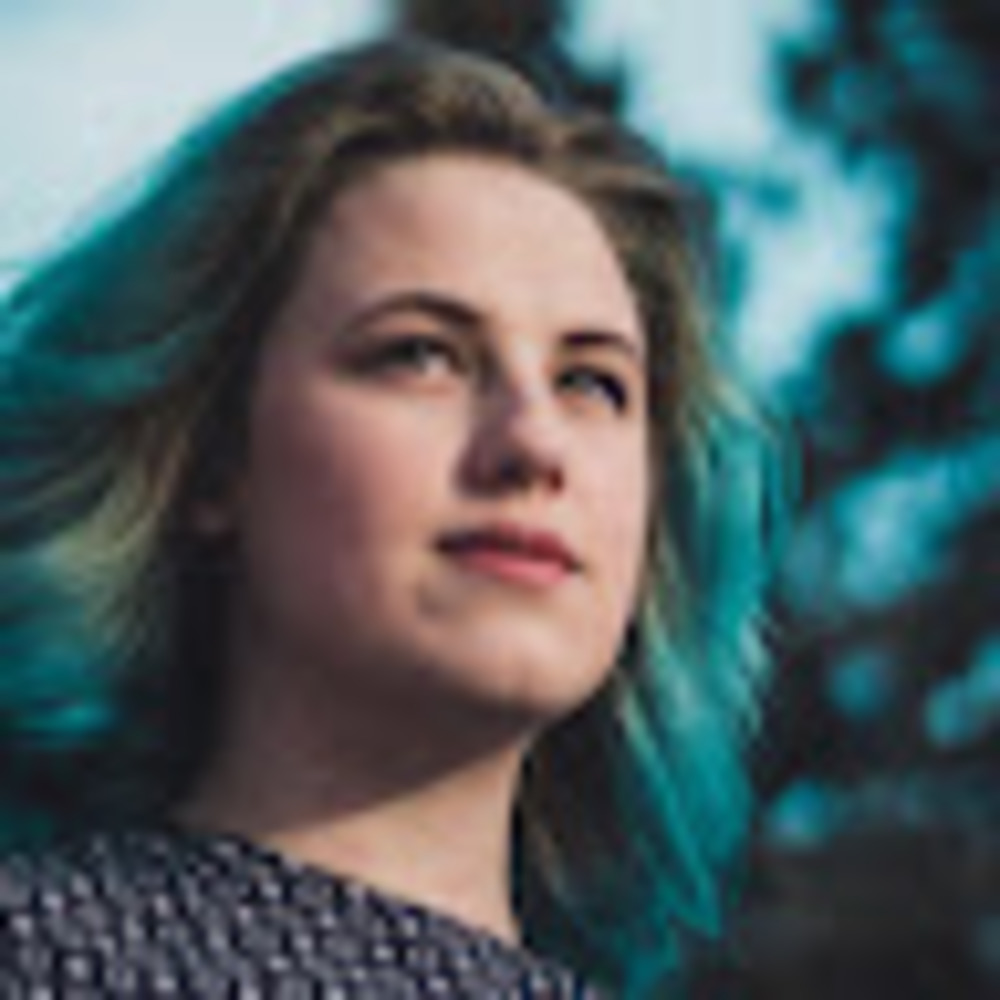 Meet your Posher, Chloe
